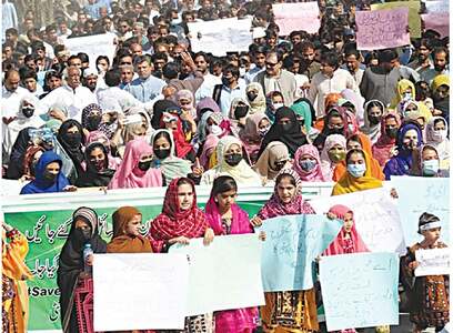 Kharan varsity students protest over inadequate facilities