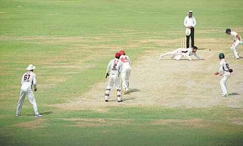 Teenager Faseeh, Abdullah smash tons as Quaid-i-Azam Trophy kicks off