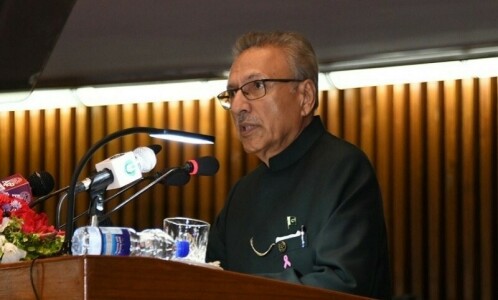In joint NA session, President Alvi urges lawmakers to 'end polarisation' and decide election date together