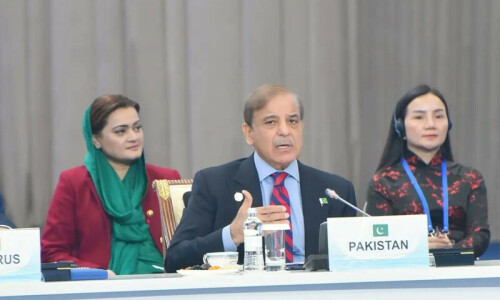 Shehbaz says &lsquo;absolutely willing&rsquo; to talk to India but onus on New Delhi to take steps for &lsquo;meaningful engagement&rsquo;