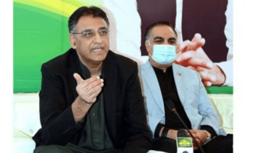 PTI leaders question ECP&rsquo;s &lsquo;withholding&rsquo; of Imran disqualification written verdict