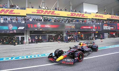 Title-chasing Verstappen pips Leclerc to Japanese GP pole