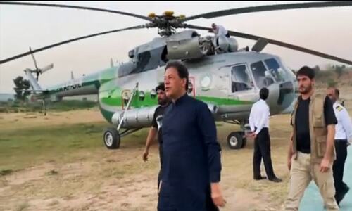 Imran’s helicopter makes emergency landing Imran’s helicopter makes emergency landing
