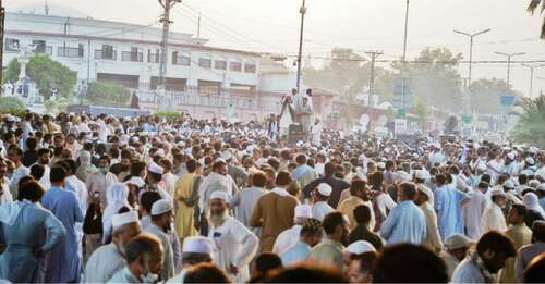 Teachers call off strike as KP govt agrees to upgrade pay scales, restore allowances