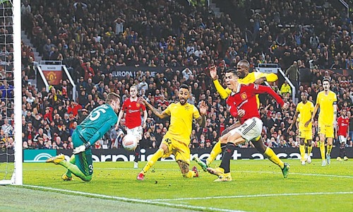 Ronaldo scores as United seal Europa knockout spot Ronaldo scores as United seal Europa knockout spot