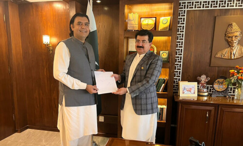 Mustafa Nawaz Khokhar formally resigns from Senate Mustafa Nawaz Khokhar formally resigns from Senate