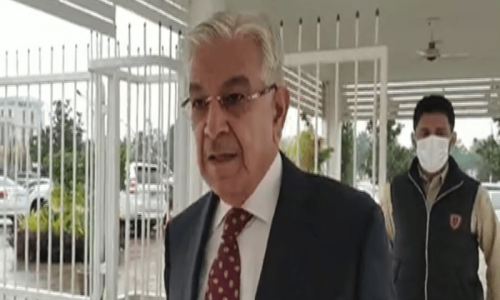 No consultation with Nawaz Sharif over army chief&rsquo;s appointment: Khawaja Asif