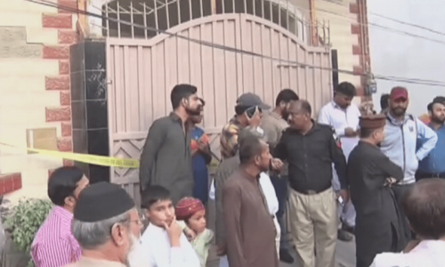 Woman, 3 daughters slaughtered in Karachi’s Shamsi Society: police Woman, 3 daughters slaughtered in Karachi’s Shamsi Society: police