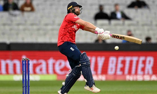 England face New Zealand with one eye on the skies
