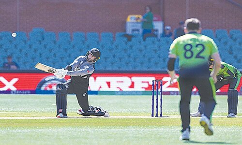 Williamson helps New Zealand reach semi-finals