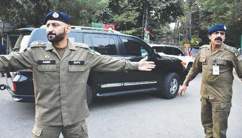 Imran endorses PM-suggested SC probe panel