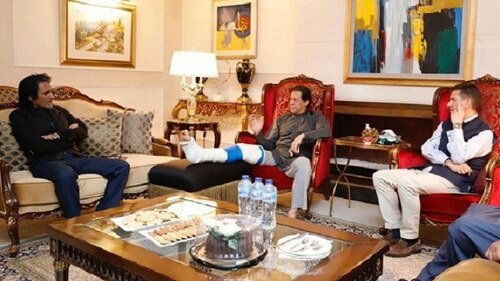 Long march not to disturb England Tests, assures Imran