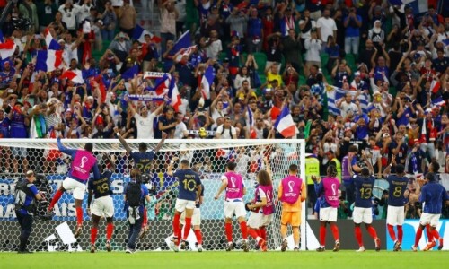 Record-breaking Giroud, electric Mbappe fire France into World Cup final eight with Poland win
