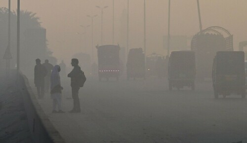 Smog forces closure of schools three days a week across Lahore Smog forces closure of schools three days a week across Lahore