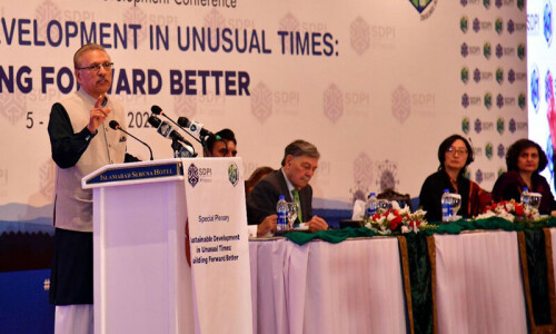 President Arif Alvi wants politicians to ‘cash in’ on army’s ‘apolitical’ stance President Arif Alvi wants politicians to ‘cash in’ on army’s ‘apolitical’ stance