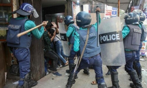 Two opposition leaders arrested in Bangladesh Two opposition leaders arrested in Bangladesh