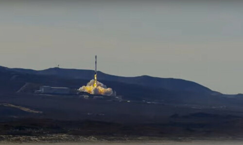 Japanese startup launches historic moon mission Japanese startup launches historic moon mission