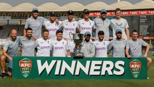 England cap revival year with Pakistan whitewash