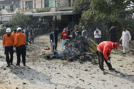 One policeman martyred in suicide blast in Islamabad’s I-10; TTP claims responsibility One policeman martyred in suicide blast in Islamabad’s I-10; TTP claims responsibility