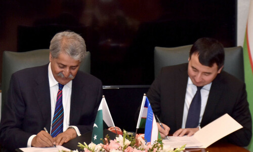 Pakistan, Uzbekistan sign MoUs to increase bilateral trade to $1bn