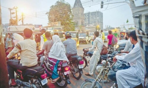 Pillion riding banned in Karachi on Dec 31, Jan 1 Pillion riding banned in Karachi on Dec 31, Jan 1