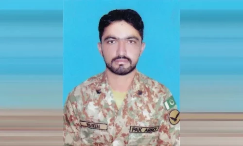 Soldier martyred, 4 terrorists killed in Bannu intelligence operation: ISPR Soldier martyred, 4 terrorists killed in Bannu intelligence operation: ISPR