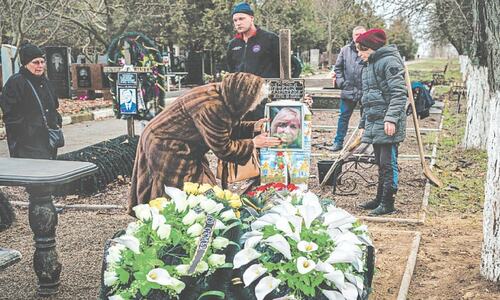 Russia steps up mortar artillery attacks on Kherson, eastern Ukraine