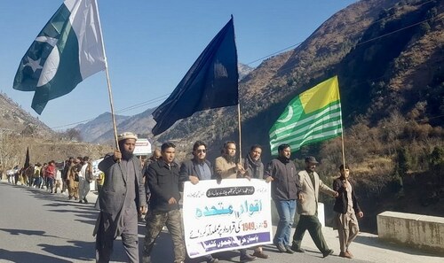 Activists hold &lsquo;foot march&rsquo; to highlight Kashmir issue
