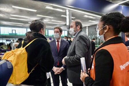 France starts testing Chinese arrivals to track coronavirus variants