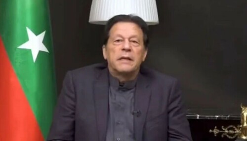 Former army chief’s ‘set-up’ still active, alleges Imran Former army chief’s ‘set-up’ still active, alleges Imran