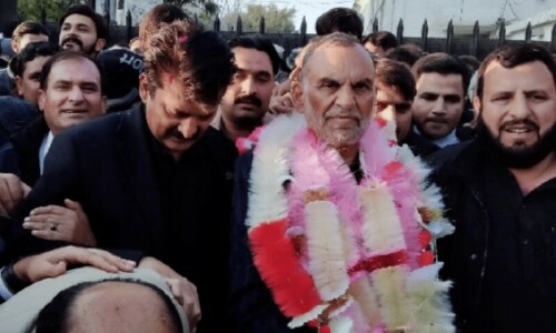 Controversial tweets case: Azam Swati released from Islamabad sub-jail Controversial tweets case: Azam Swati released from Islamabad sub-jail