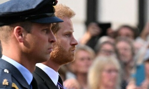 Prince Harry says William knocked him to the floor in dispute: report