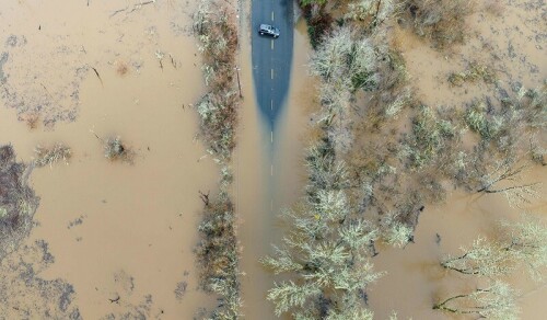 Storm-hit California declares emergency Storm-hit California declares emergency