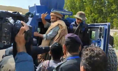 Gwadar police arrest Haq Do Tehreek leader over policeman&rsquo;s killing during protests
