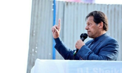 Imran sings praises of PML-Q over assembly dissolution advice Imran sings praises of PML-Q over assembly dissolution advice