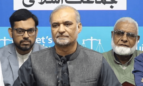 JI chief Hafiz Naeemur Rehman addresses a press conference in Karachi on Monday. — DawnNewsTV