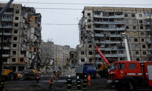 Death toll reaches 40 in Russian strike on Ukraine Death toll reaches 40 in Russian strike on Ukraine