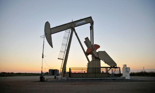 Oil mixed amid weak China economic data, sustained hopes for 2023 Oil mixed amid weak China economic data, sustained hopes for 2023