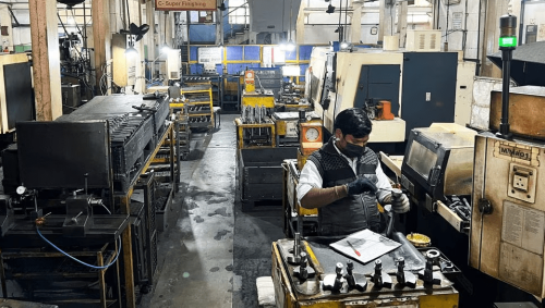 Few jobs and meagre pay for youth despite India’s economic growth Few jobs and meagre pay for youth despite India’s economic growth