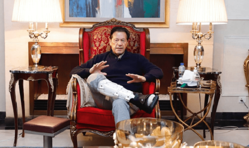 Imran open to going to IMF to shore up economy if he returns to power: Bloomberg