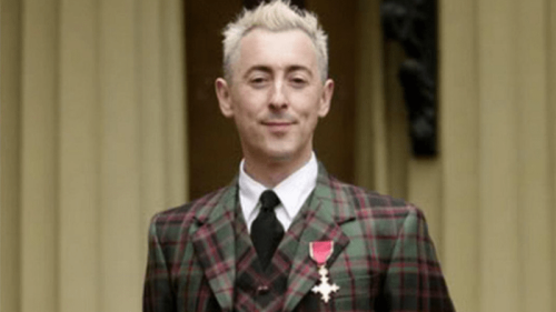 Scottish actor Alan Cumming returns OBE award on his 58th birthday in protest of &lsquo;toxicity of empire&rsquo;
