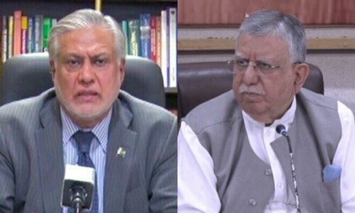 Tarin demands Dar’s resignation as Pakistan ‘nears’ bankruptcy Tarin demands Dar’s resignation as Pakistan ‘nears’ bankruptcy