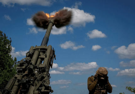 Fierce battle in Ukraine for town near Donetsk Fierce battle in Ukraine for town near Donetsk