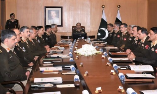Army huddle vows to bring perpetrators behind Peshawar suicide attack to 'exemplary justice' Army huddle vows to bring perpetrators behind Peshawar suicide attack to 'exemplary justice'