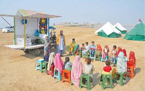 Up to 4m children still living next to contaminated floodwater in Pakistan: Unicef