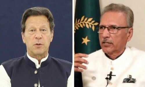 Imran calls on President Alvi to take notice of &lsquo;brazen interference&rsquo; by spy agencies in politics