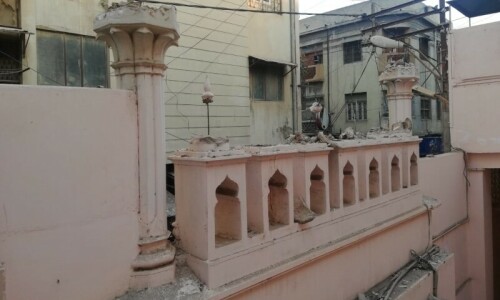 5 suspects arrested for allegedly vandalising Ahmadiyya place of worship in Karachi’s Saddar 5 suspects arrested for allegedly vandalising Ahmadiyya place of worship in Karachi’s Saddar