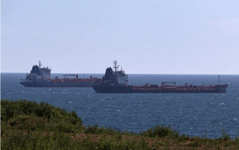 Oil nudges higher on weaker dollar, traders await more inventory data Oil nudges higher on weaker dollar, traders await more inventory data