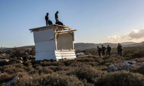 Row over West Bank outpost exposes split in Israeli cabinet Row over West Bank outpost exposes split in Israeli cabinet