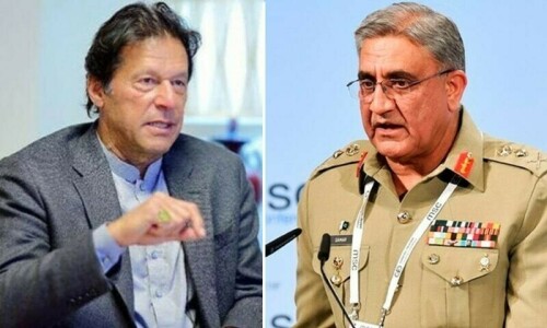 Imran writes to Alvi demanding 'immediate inquiry' against Gen Bajwa